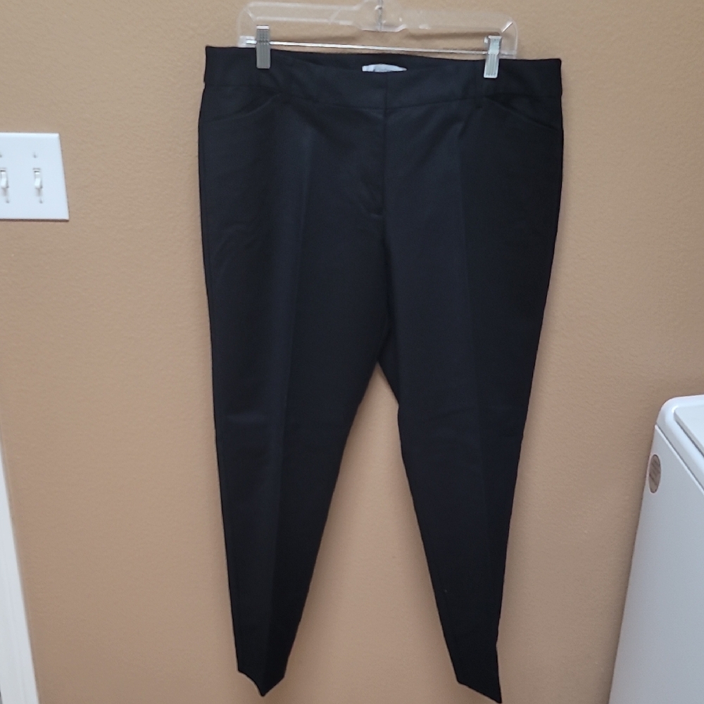 Liz Claiborne Elegant Black Straight Leg Trousers 🖤